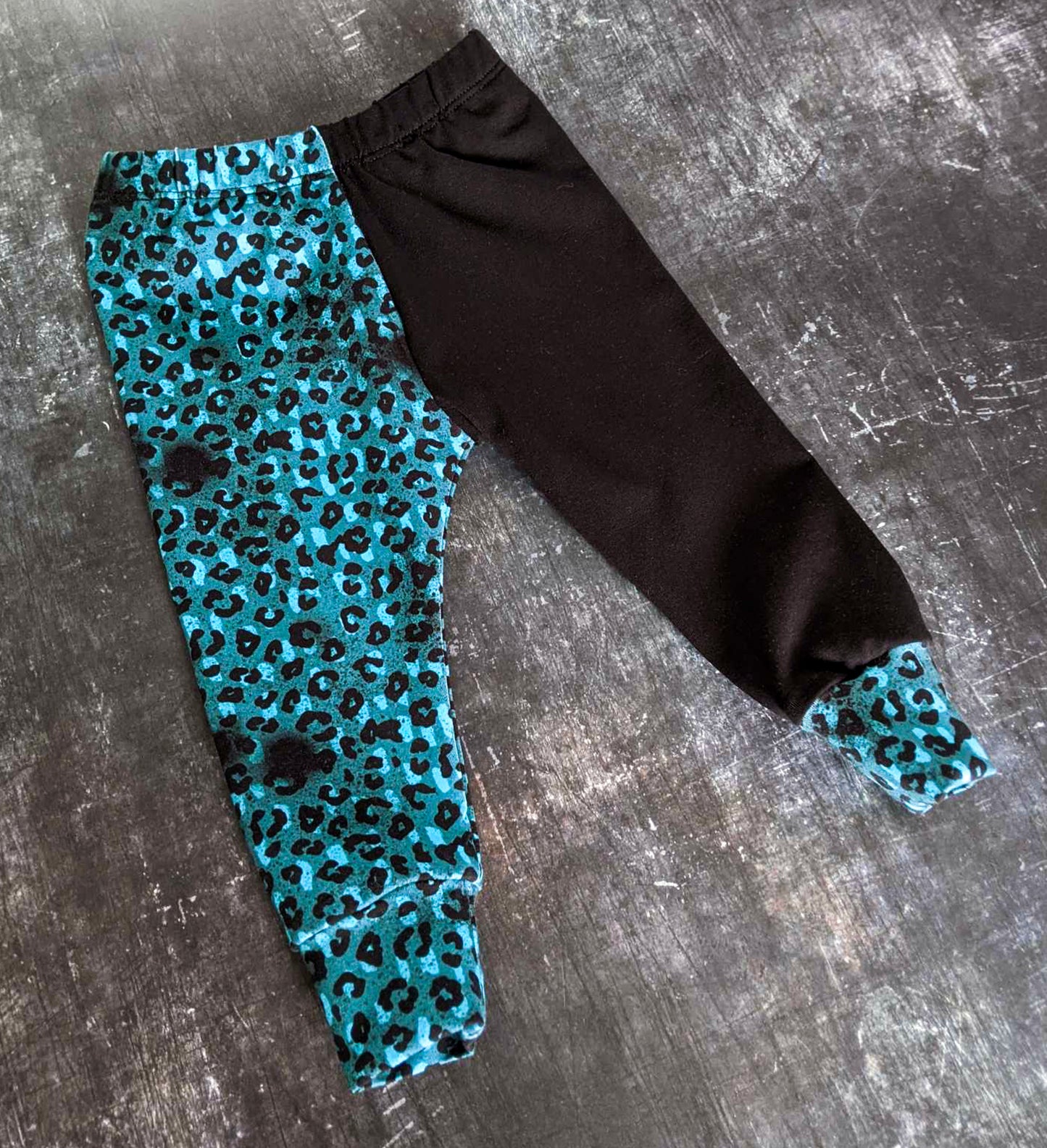 Premade 6-9m - Teal Leopard Halfie Leggings